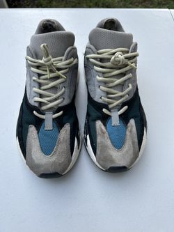 Yeezy 700 Wave Runner Size 10