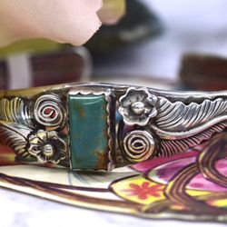 Sterling silver and turquoise Native American style cuff bracelet 
