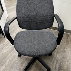 Free Used chair with torn back