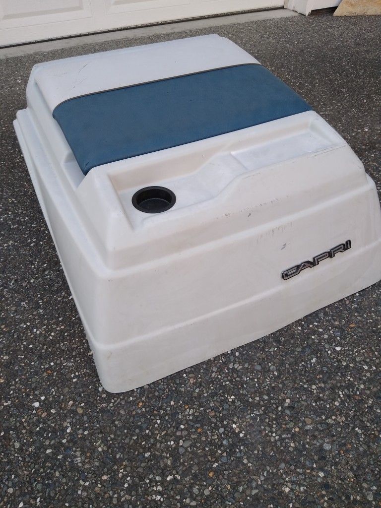 Bayliner Capri Engine Cover