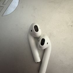 Second Gen Air Pods 