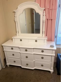 Thomasville dresser