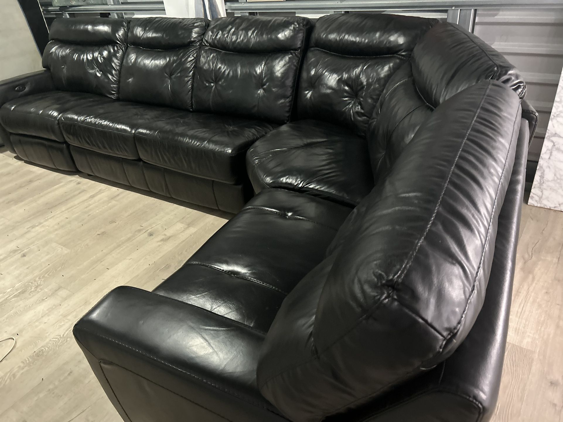 SECTIONAL GENUINE LEATHER RECLINER ELECTRIC BLACK COLOR.. DELIVERY SERVICE AVAILABLE β
π₯π