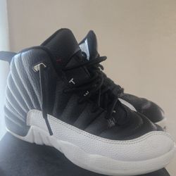 Jordan 11 Playoffs Size 2y