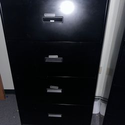 Metal 4 Door File Cabinet 