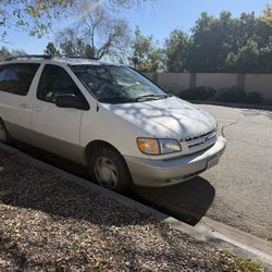 2005 Toyota Sienna