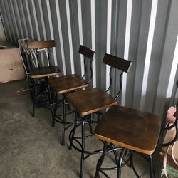 4 adjustable bar stools