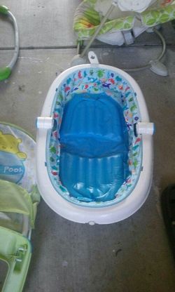 Baby bathtub