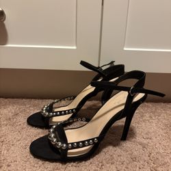 Women’s Size 8 1/2 Heels 