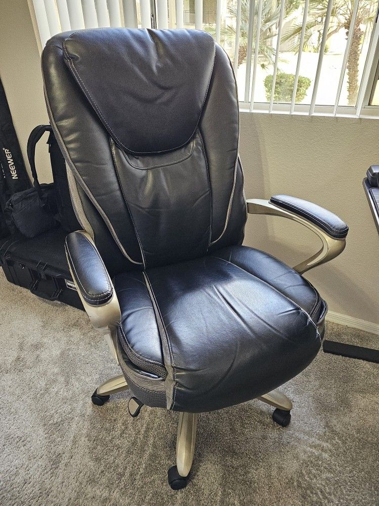 Serta® Smart Layers™ Hensley Big & Tall Ergonomic Bonded Leather High-Back Chair, Black/Silver