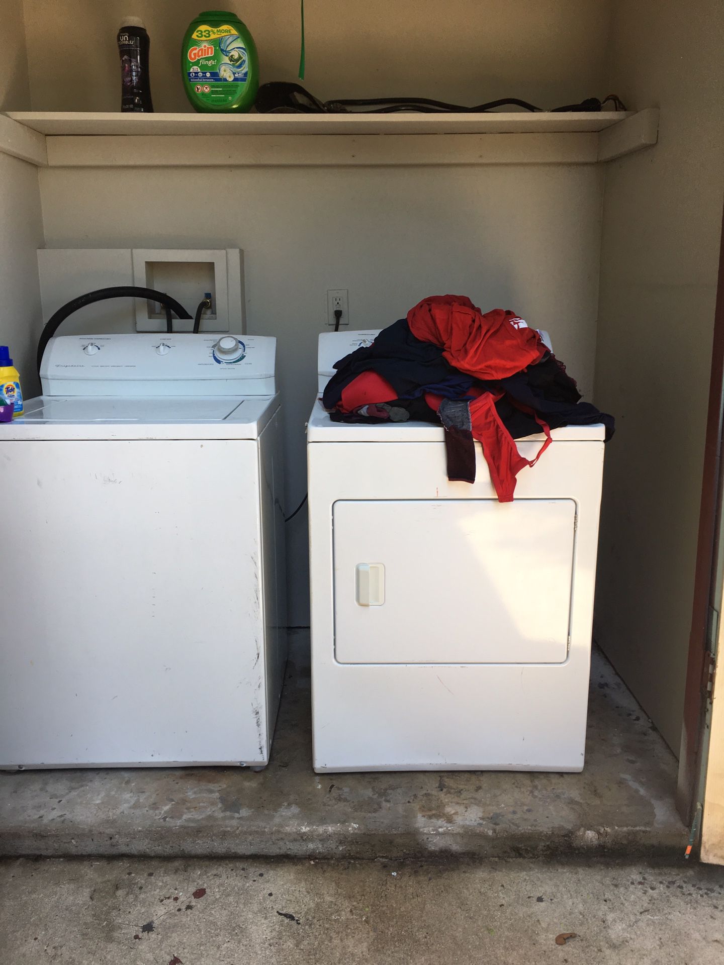 Frigidaire washer and dryer