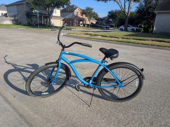 Huffy Cranbrook - 26" wheels Comfort Cruiser bike