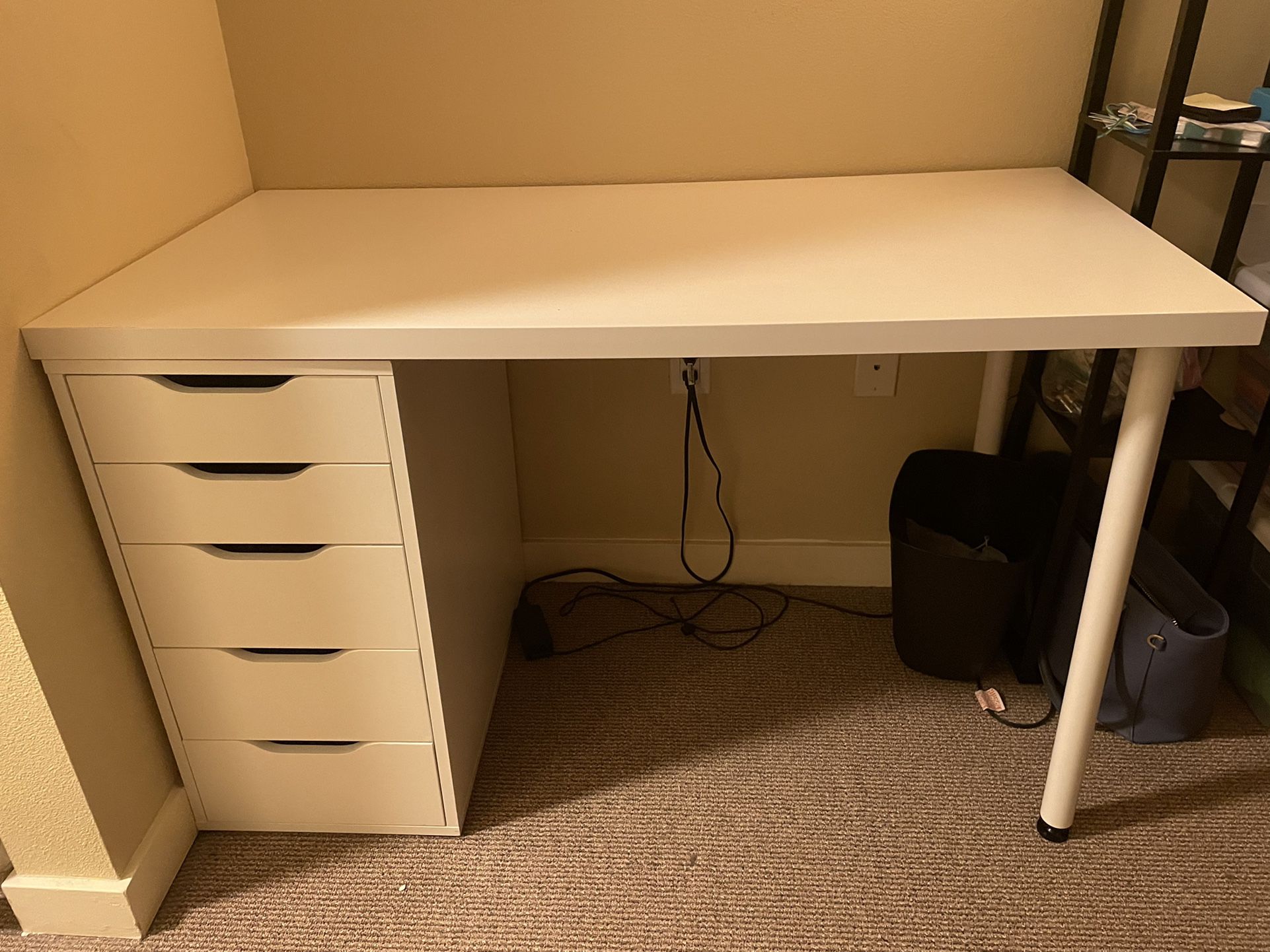 White 5 Drawer Desk