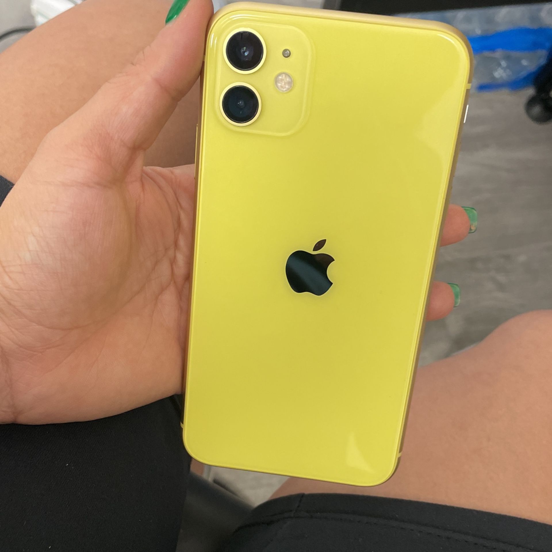 iPhone 11 64gb Tmobile Metro Pcs