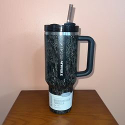 STANLEY CUP - 40 Oz All Day Hydration - Exclusive Collection 