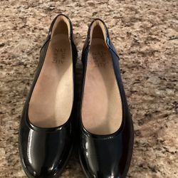 Women’s Black Wedge 2 Inch Heel Size 8