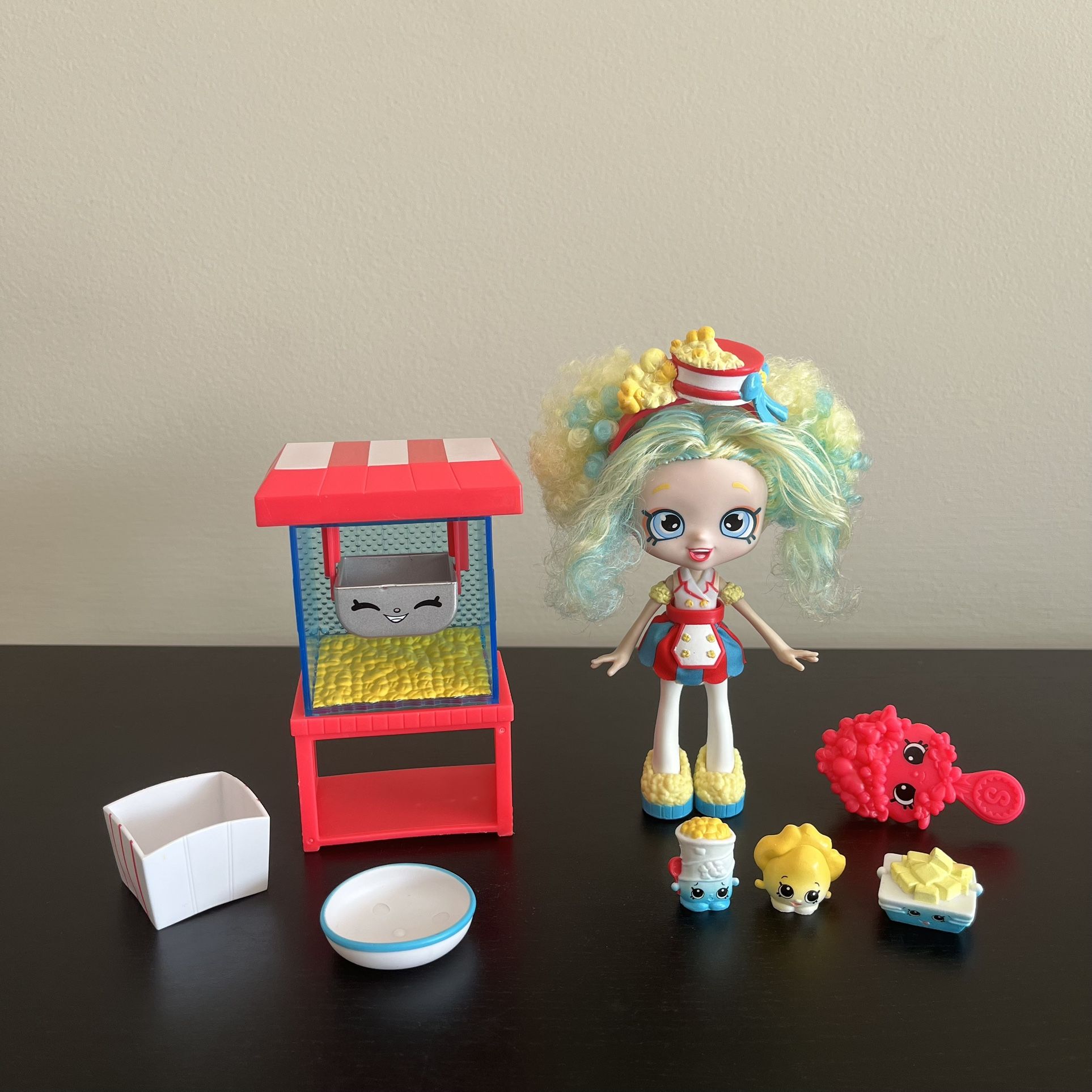 Shopkins Shoppies Popette’s Popcorn Stop 2016 With Accessories And Shopkins