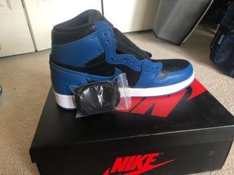 Air Jordan 1 Dark Marina