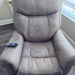 Recliner/ Massage Chair 