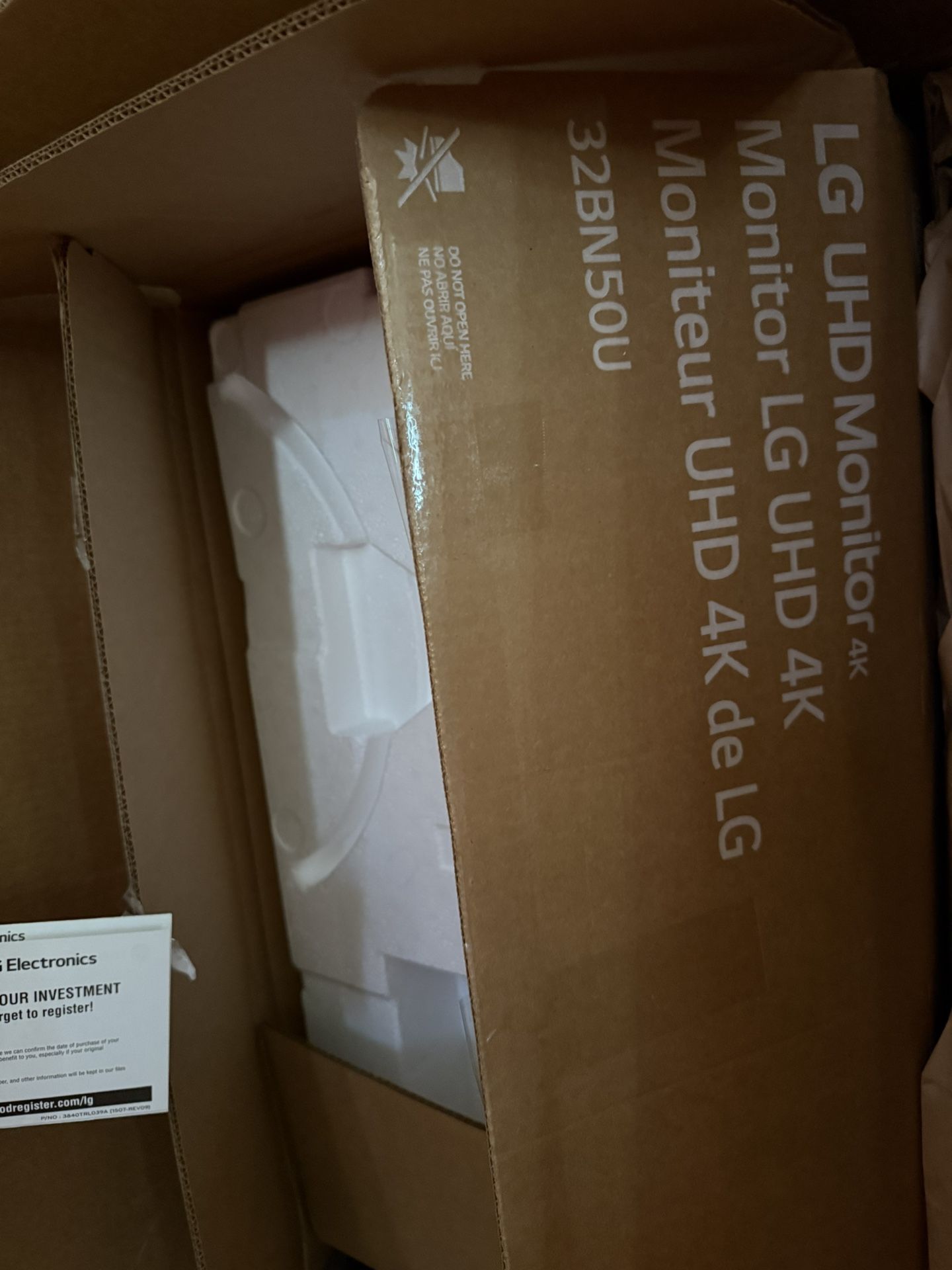 LG Monitor & Apple Accessories