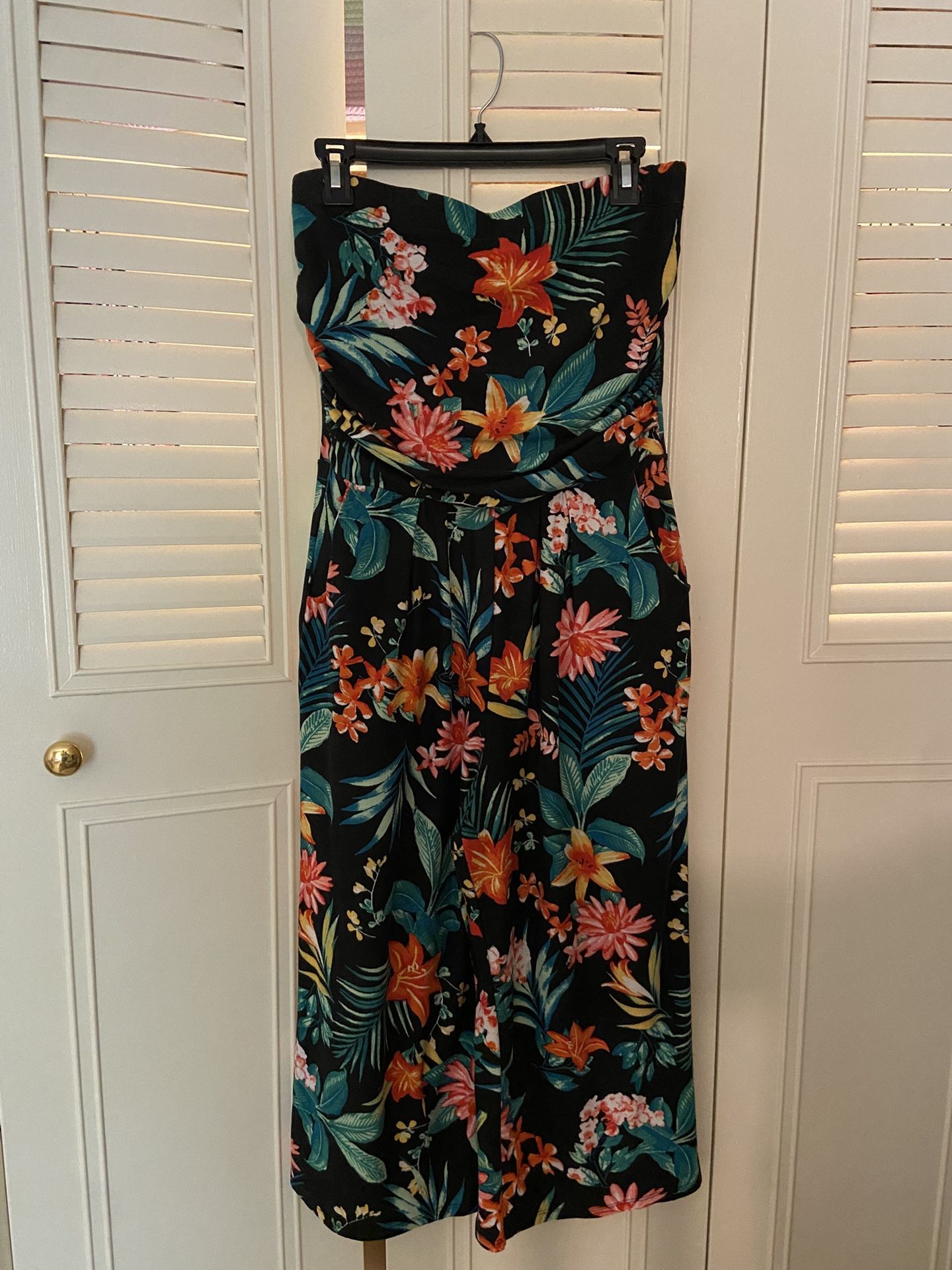 Sleeveless Tropical Jumpsuit 