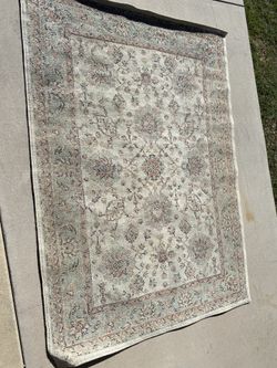 7x5’ Rug 