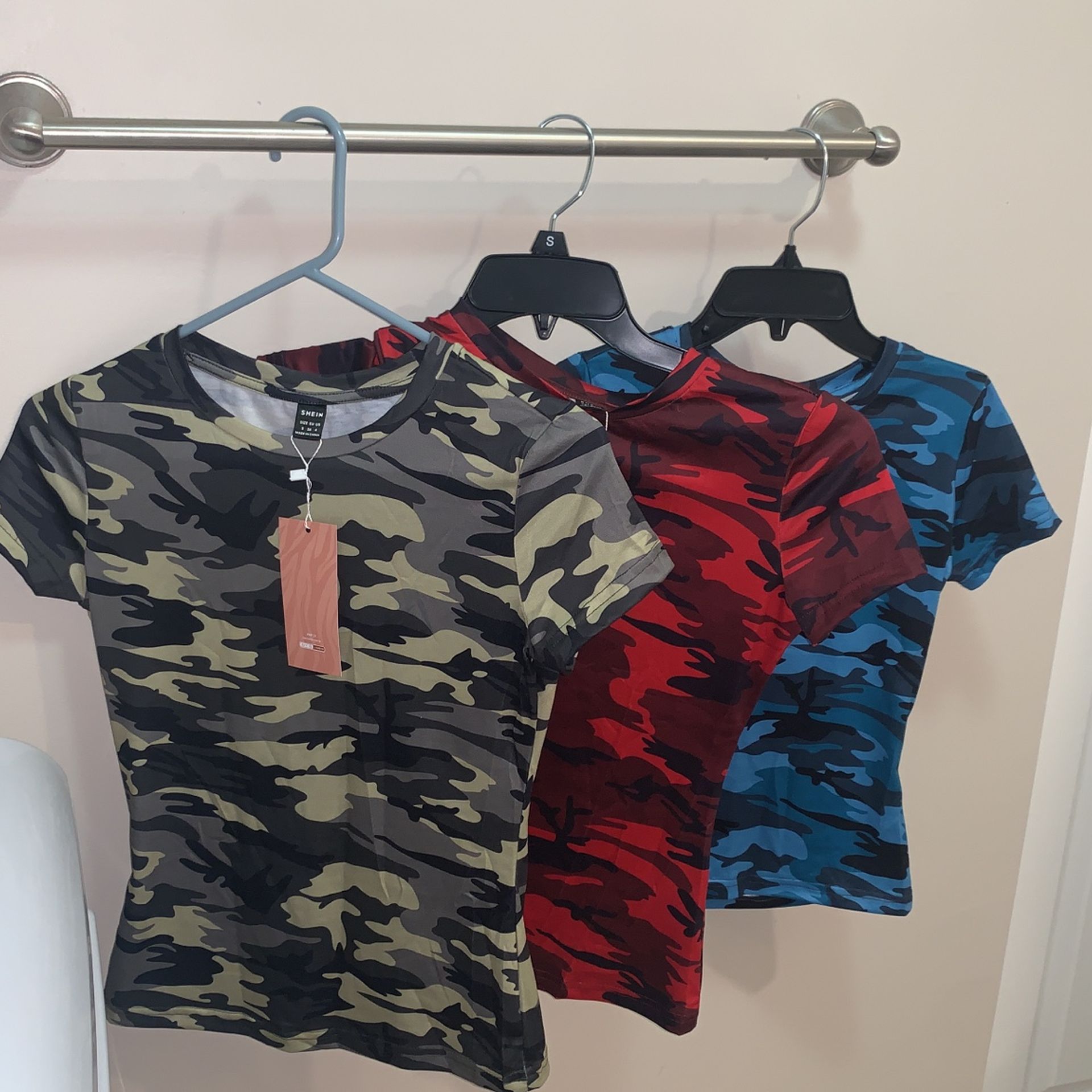 SHEIN SXY CAMO PRINT TEES New With Tags