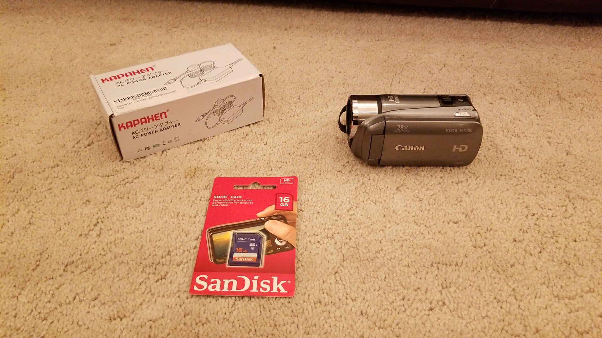 Canon vixia HFR 200 HD video camera with 16SD card