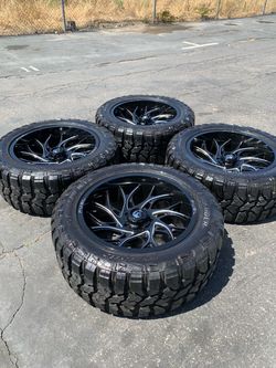 22” Fuel Runner Wheels For 5x139 (5x5.5) Trucks And 35” Mud Terrain Tires