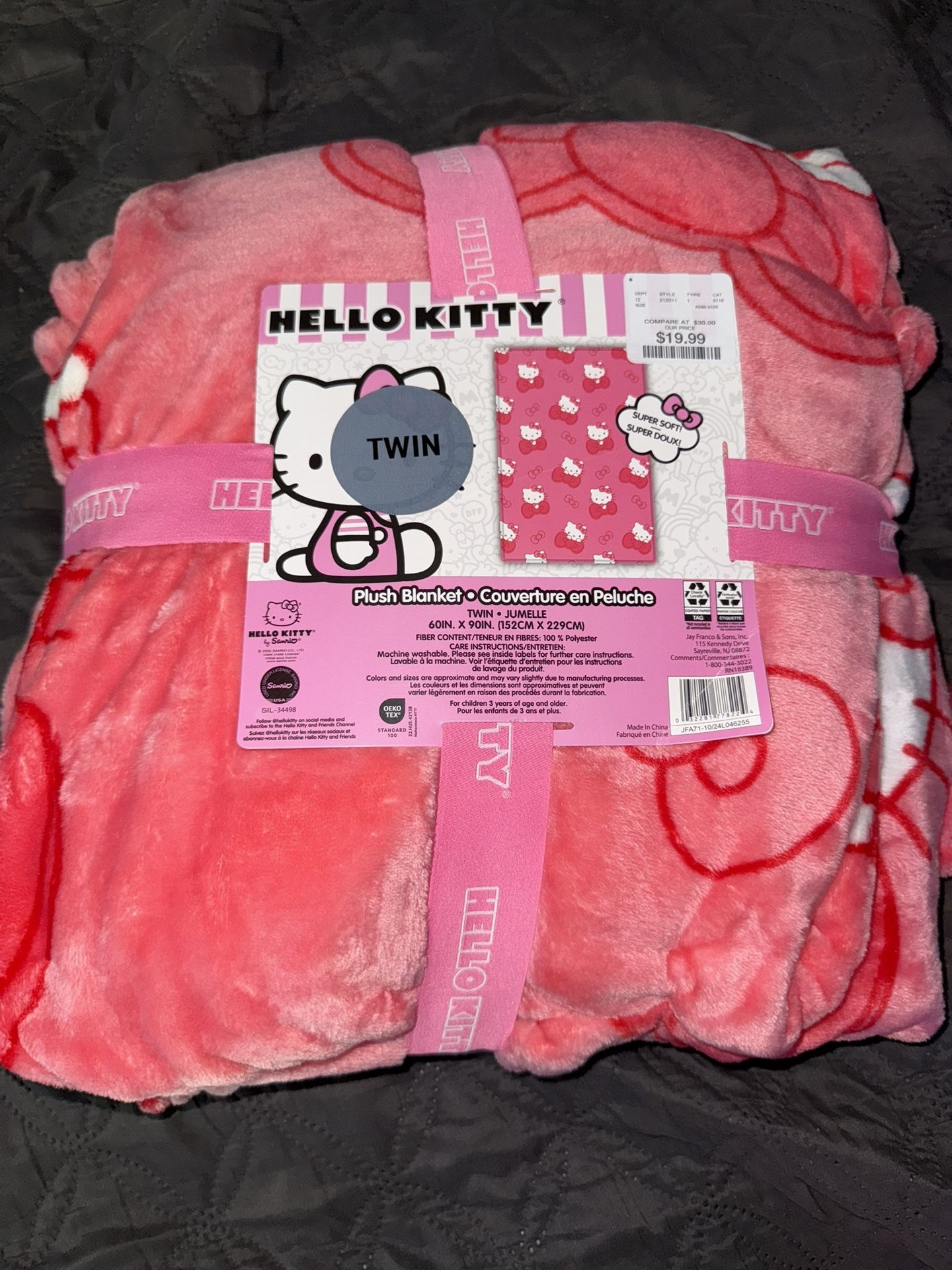 Hello Kitty Bow Blanket
