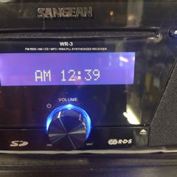 AM FM CD Radio