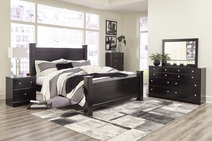 Mirlotown Poster Bedroom Set