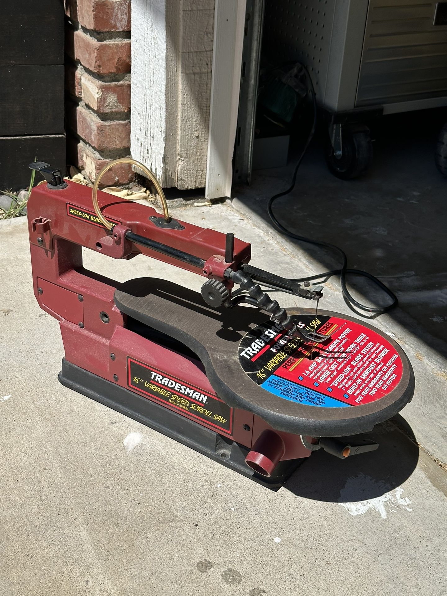 Tradesman 8366SL 16” Variable Speed Scroll Saw