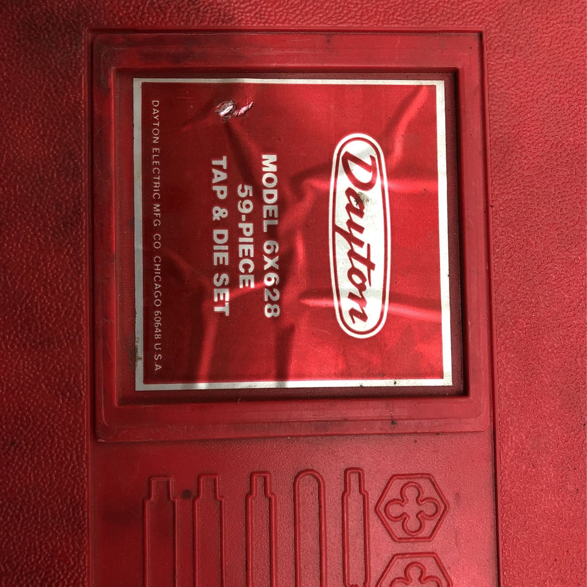 Dayton. Tap& Die Set