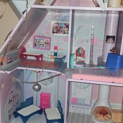 LOL Winter House.  Plus More. Good Condition . Good For Girls Gift Or Christmas. OBO