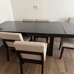 Expandable Dining Table 