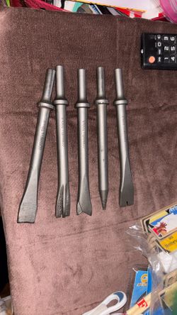 Cornwell Tools air hammer chisel set.