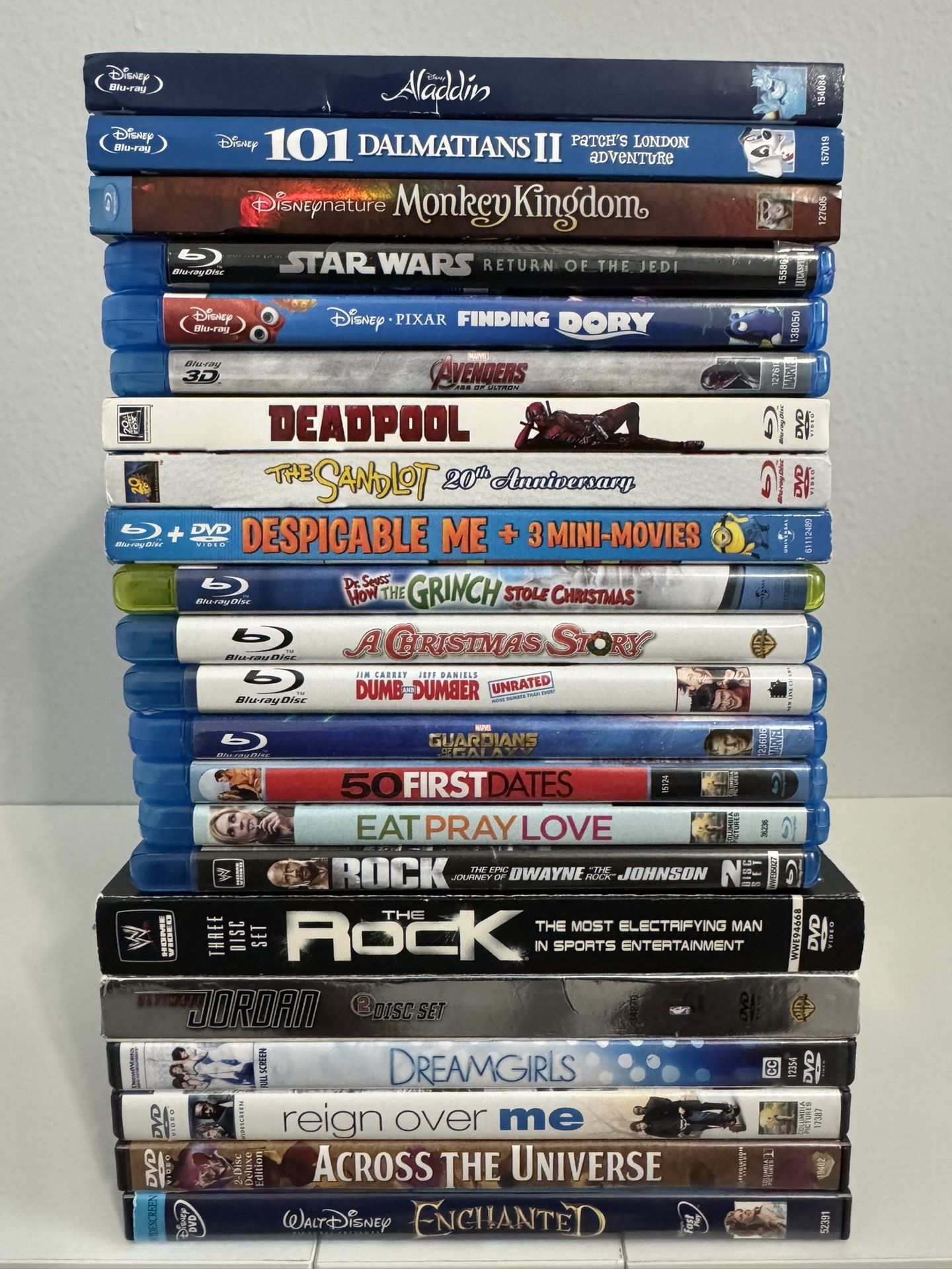 Blu Ray/DVD Movie Lot of 22