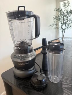 NutriBullet Blender  w/ Personal Cup – Excellent Condition