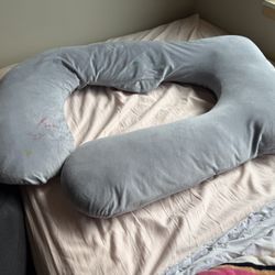 Pregnancy Pillow