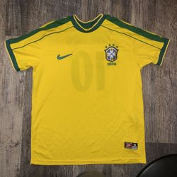 Retro Brazil Jersey size L Ronaldinho 10