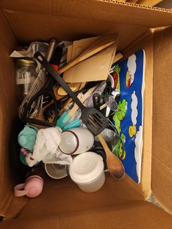 Free box of kitchen stuff