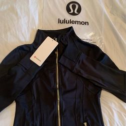 black/gold defined lulu jacket