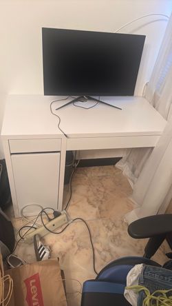White IKEA desk
