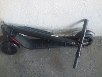 Scooter nine bot .whit 2 battery