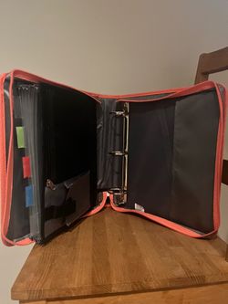 Zipper 3-Ring Binder with Pockets and handle