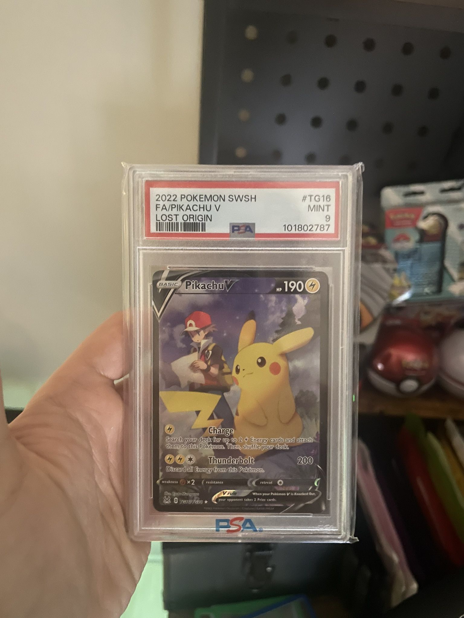 PSA 9 Pikachu V