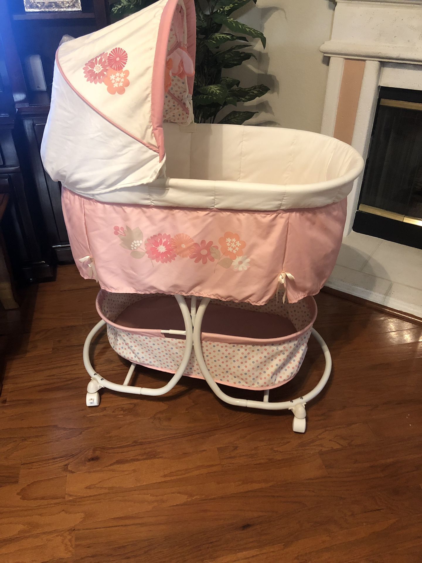 Baby girl bassinet