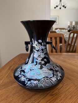 Vintage Korean Black Lacquerware Mother of Pearl Vase