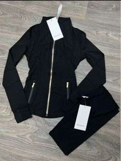 Size 4 lululemon set black and gold brand new